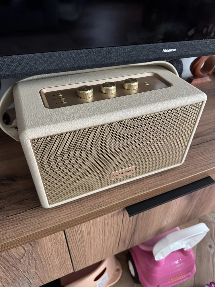 Караоке-система ALTRONIX Bravo 220D, расцветка Cream (кремовая), на тумбе